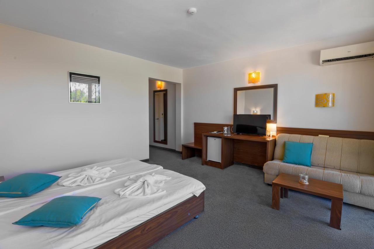 Double or Twin Room,1008031639:JPEG