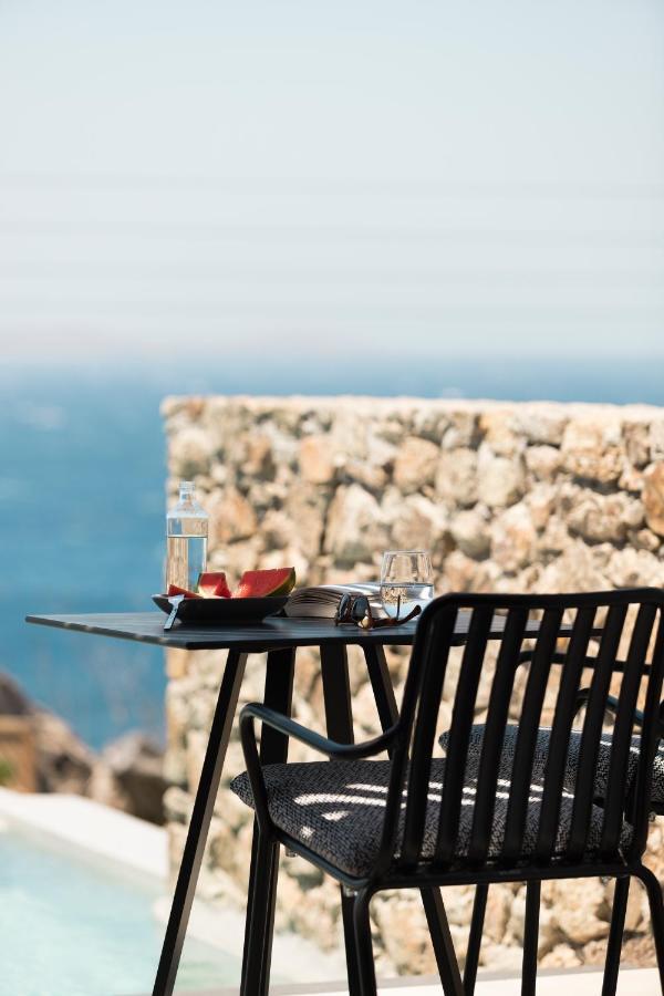Executive Suite with Sea View and Heated Pool