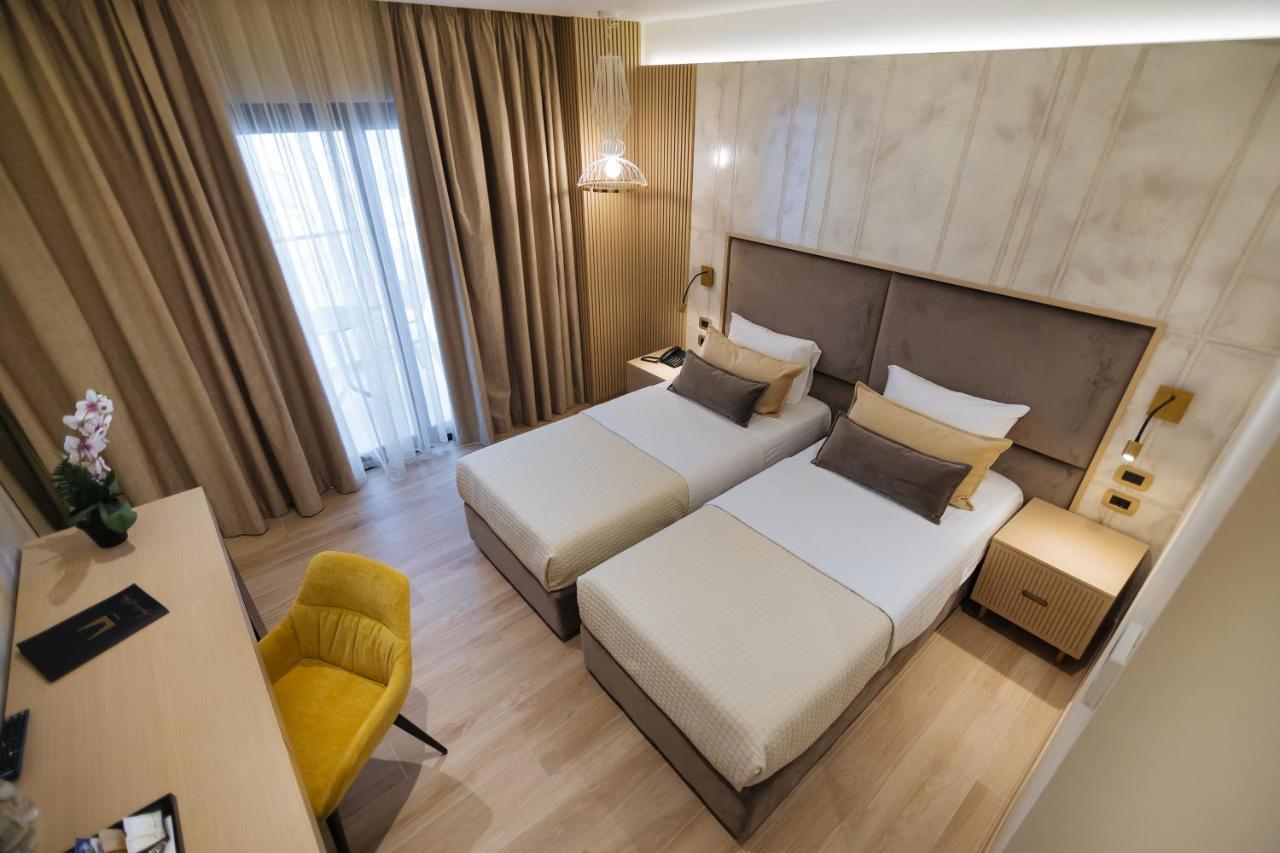 Standard Double Room,1371155147:JPEG