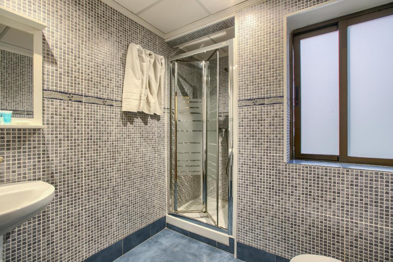 Twin Room,1068501211:JPEG