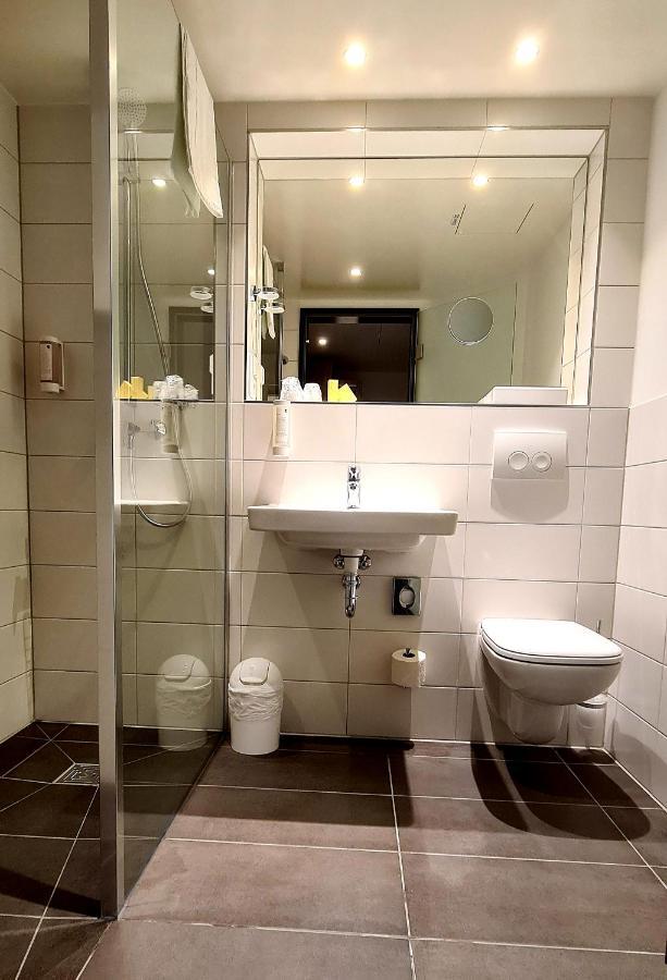 Single Room with Shower,1038133057:JPEG