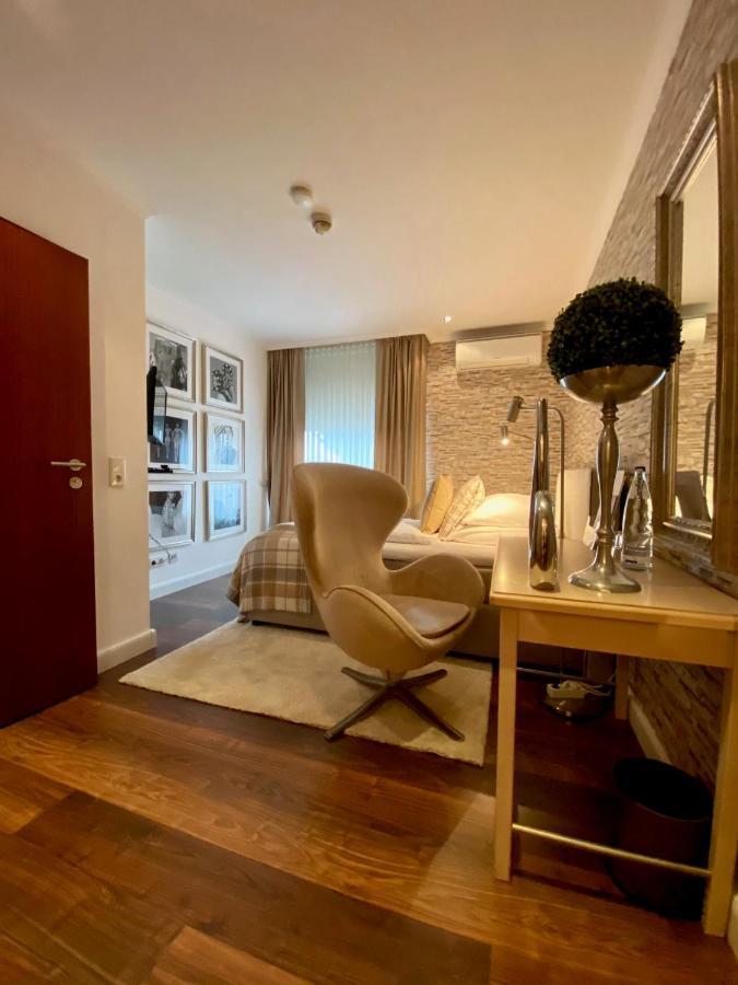 Single Room,1086207001:JPEG