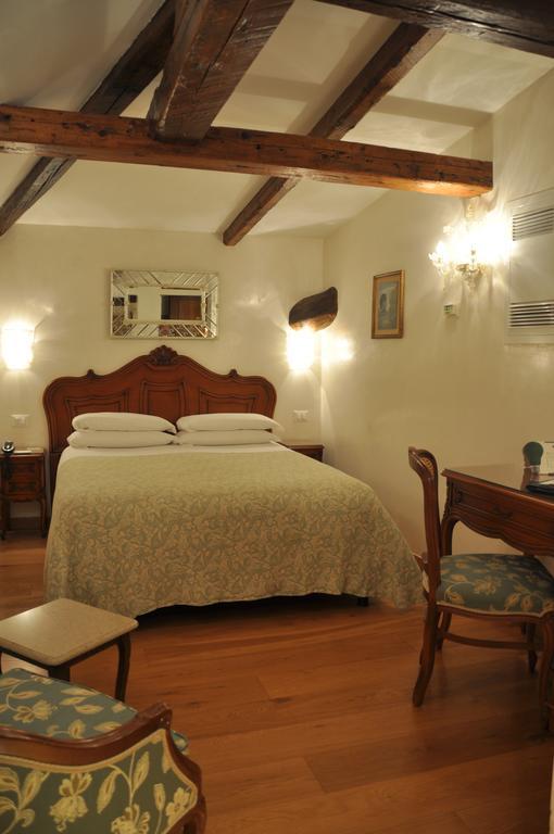 Chambre Double ou Lits Jumeaux