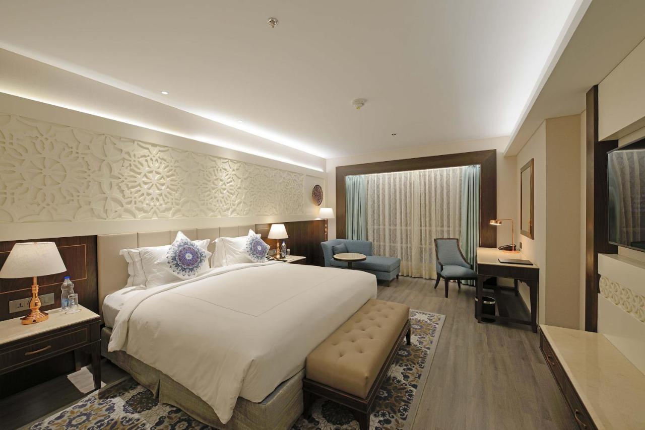 Luxury Room King Bed