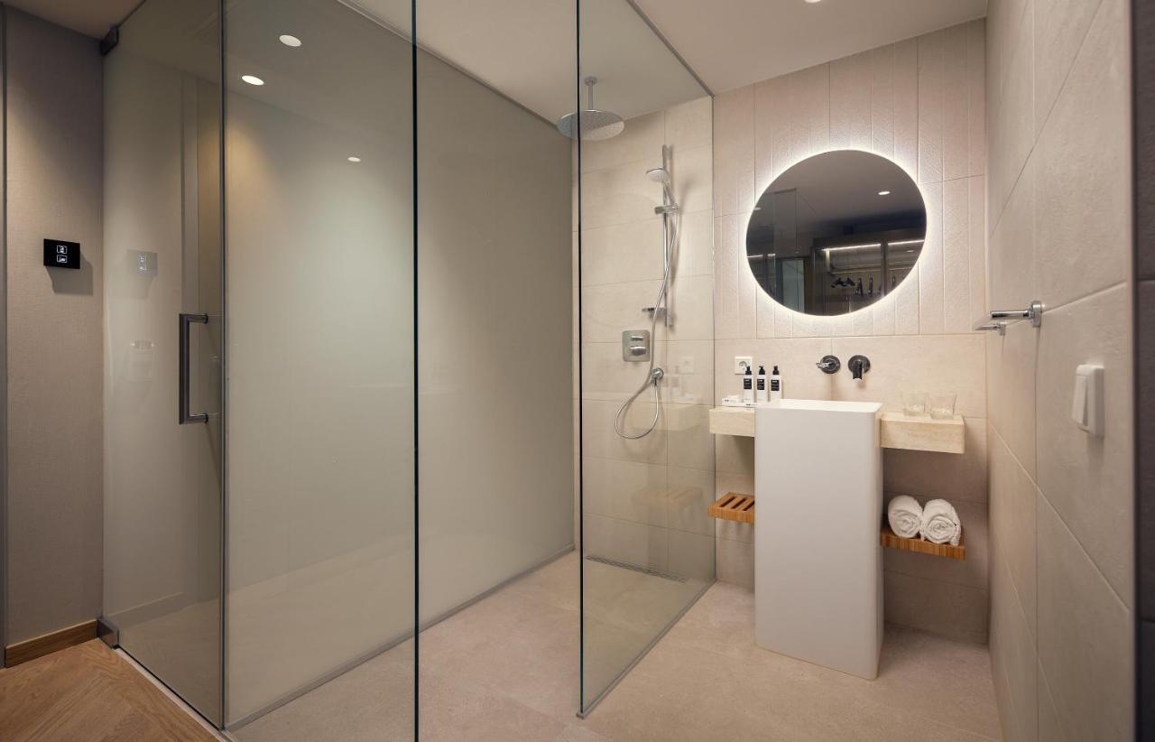 Deluxe Double Room with Bath