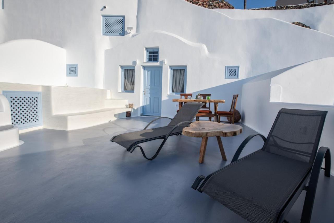 Deluxe Cave Suite Outdoor Jetted Tub Sea & Sunset View