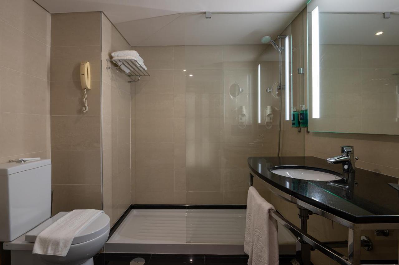 Habitación Doble con vistas al mar y cama supletoria (3 adultos) - 2 camas