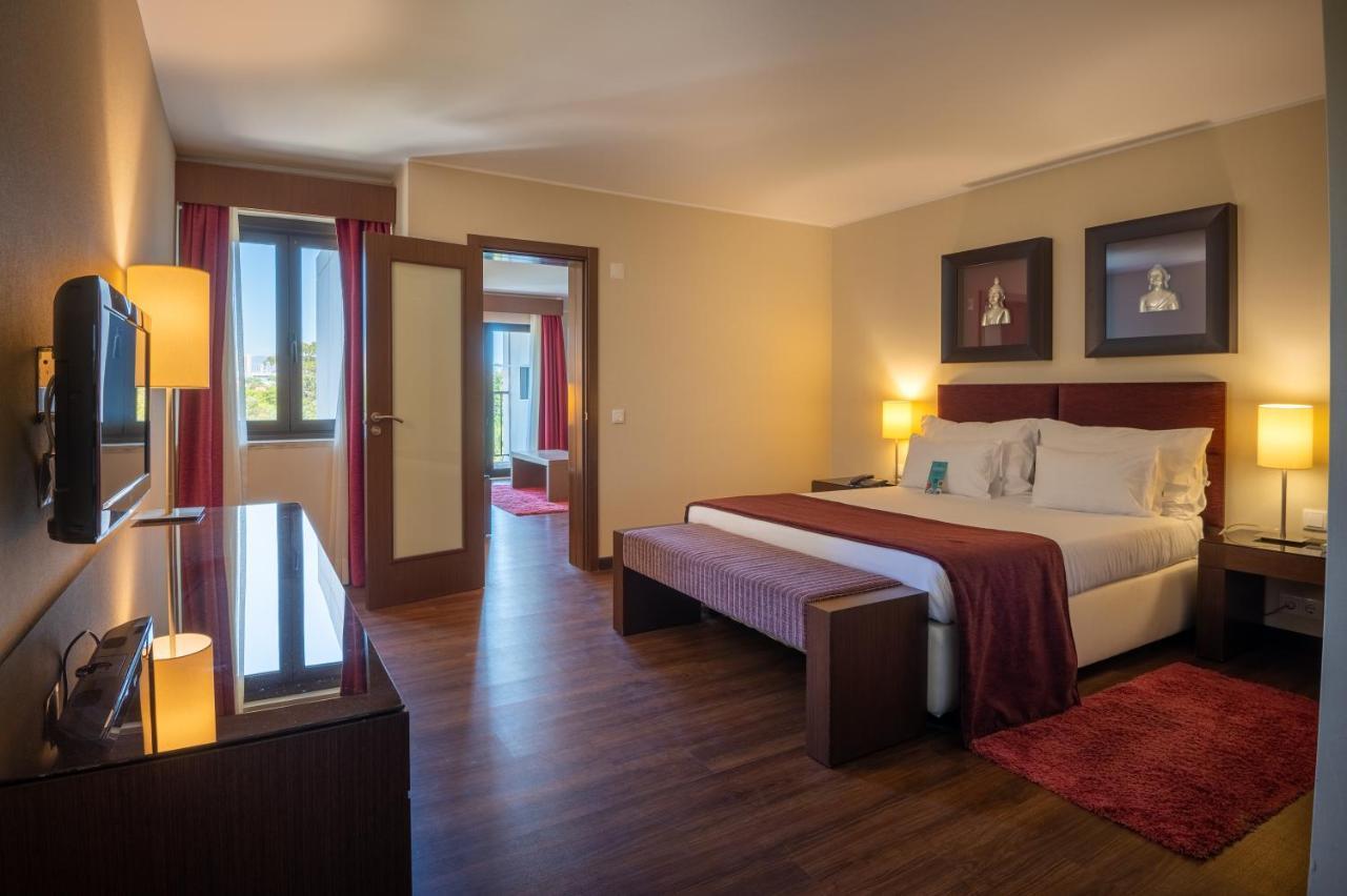 Suite Junior con vistas al mar y balcón (3 adultos)