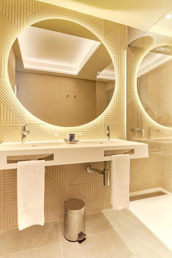 Quarto Duplo (1 Adulto)