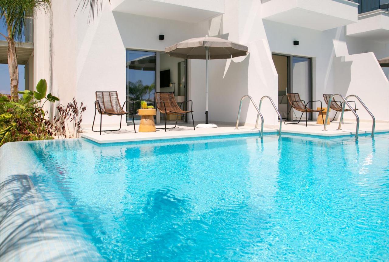 Superior Room Swim up