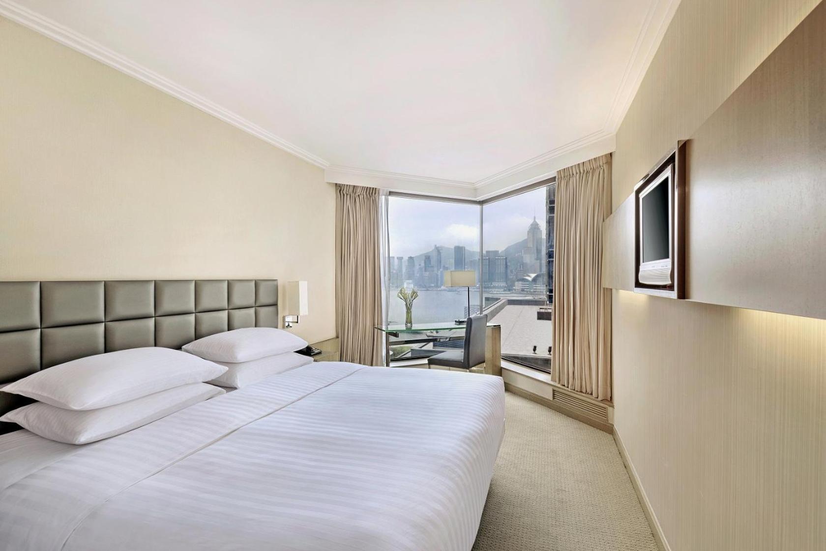 Tweepersoonskamer met Queensize Bed of 2 Aparte Bedden en Zijdelings Uitzicht op de Haven