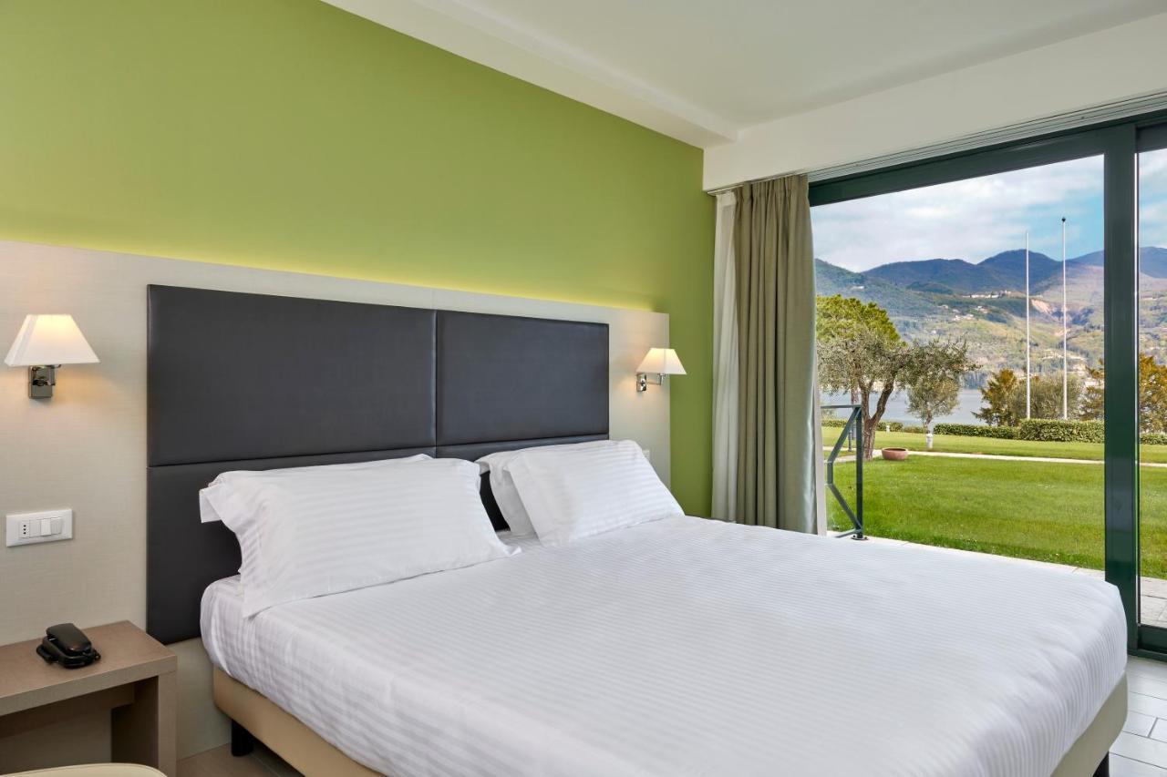 Superior Double or Twin Room Lake View