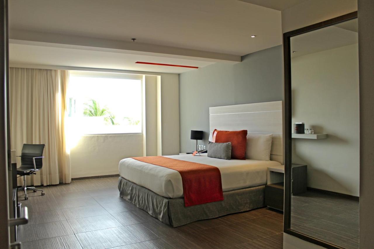 Quarto Deluxe com Cama King-size - Vista da Lagoa