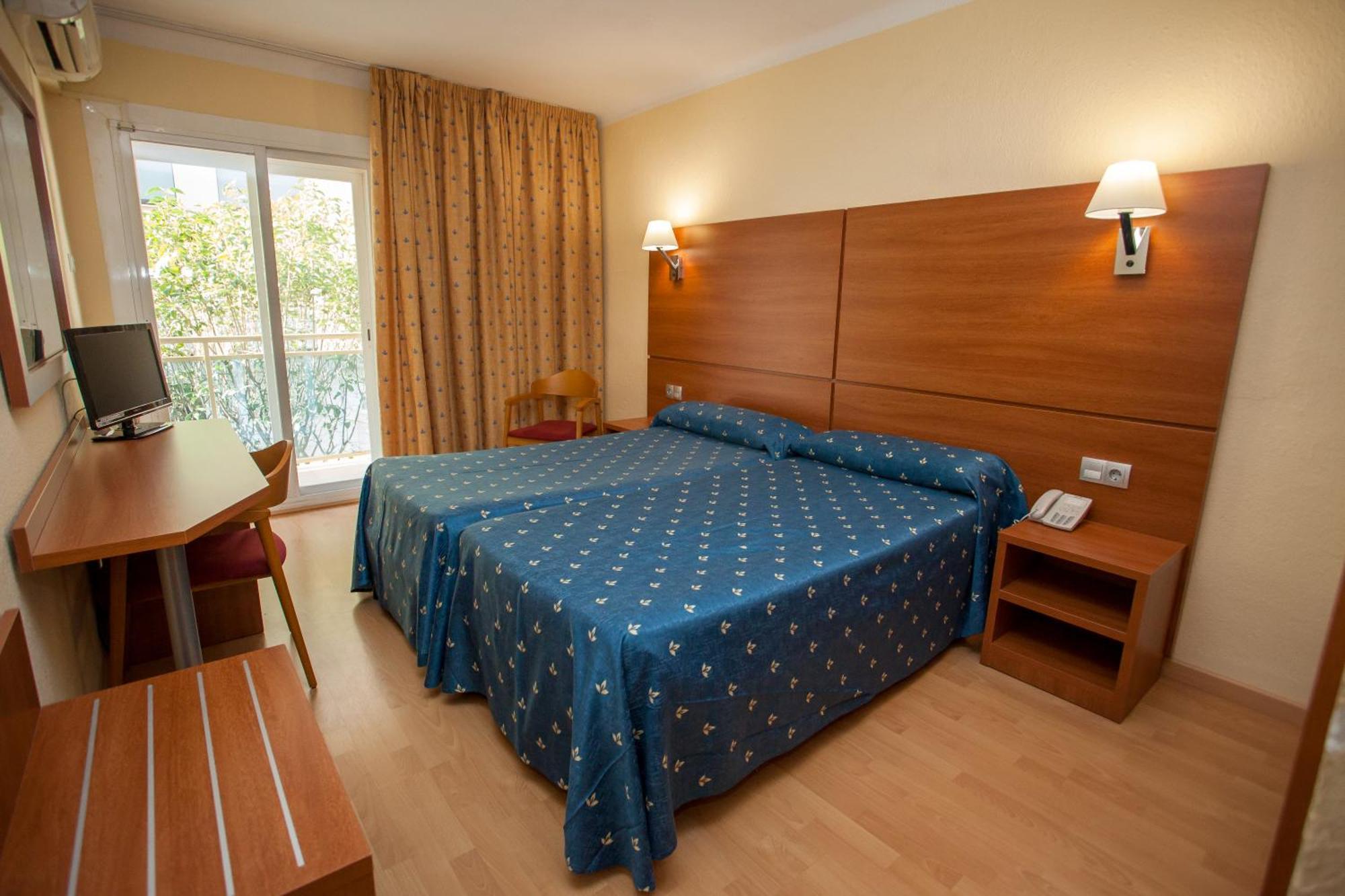 Tweepersoonskamer met 2 Aparte Bedden