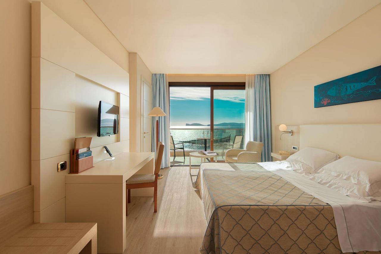 Habitación Doble con balcón y vistas frontales al mar