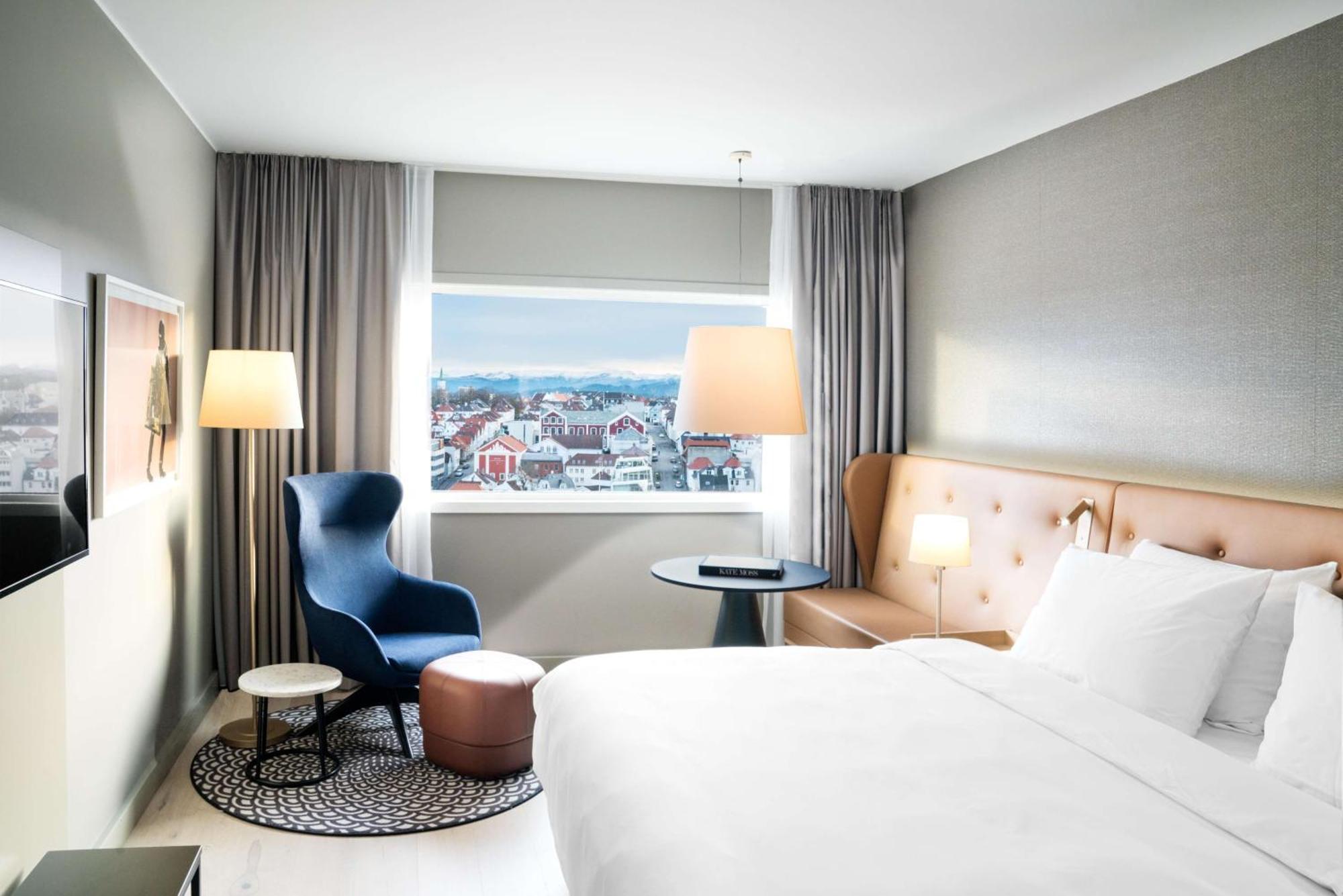 Premium Room with Panoramic City View