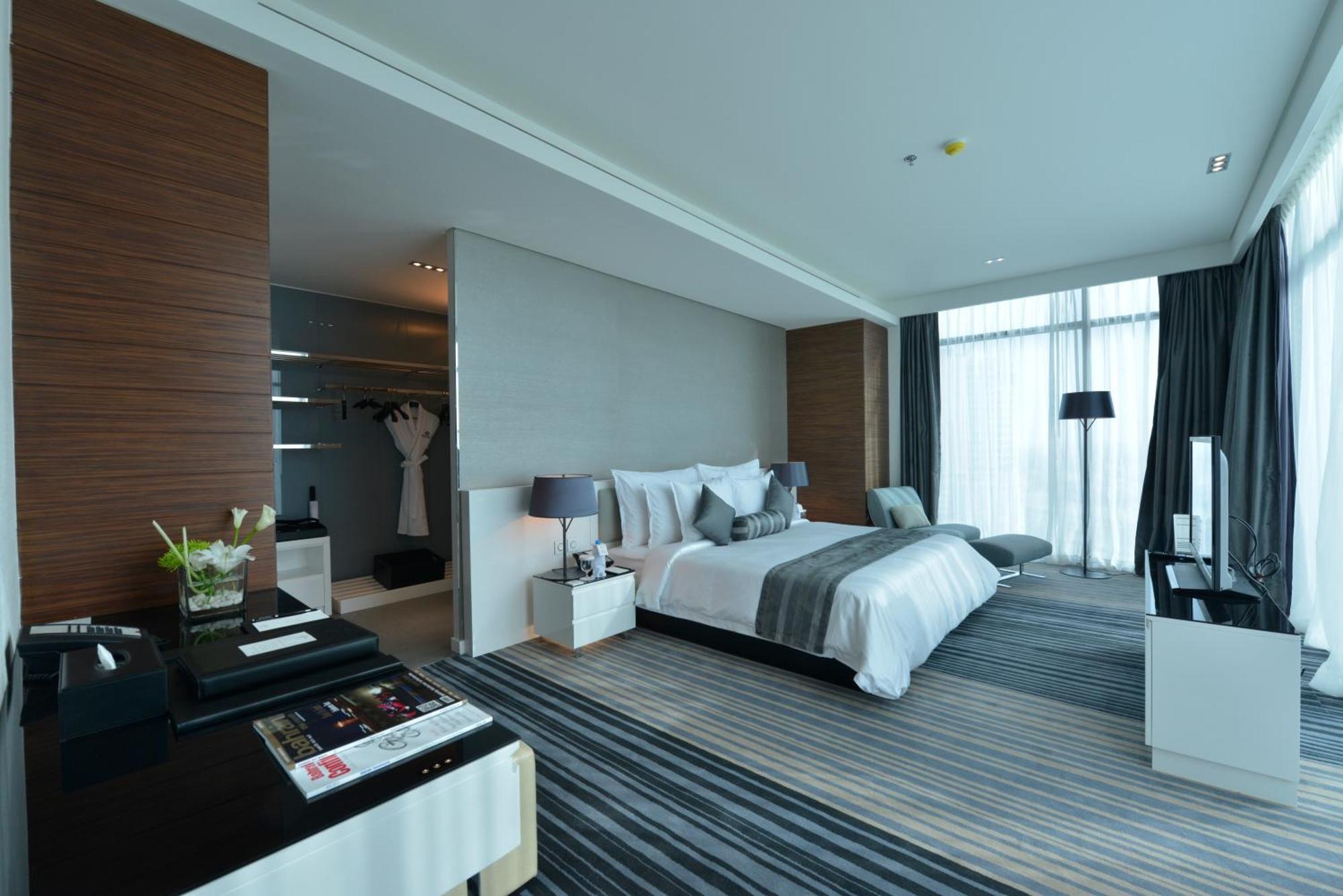 One-Bedroom Grand Suite