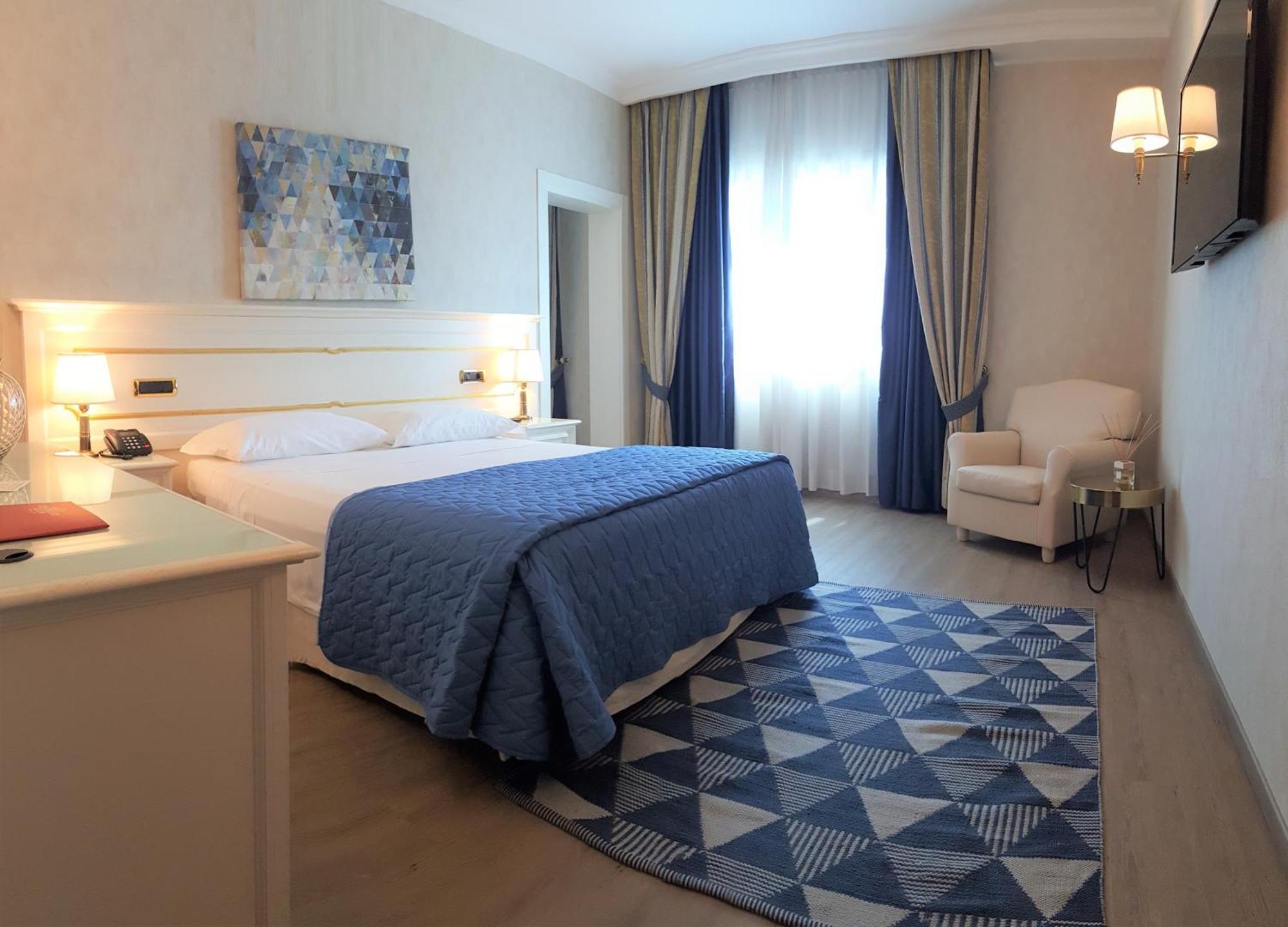 Junior Suite,1376209841:JPEG