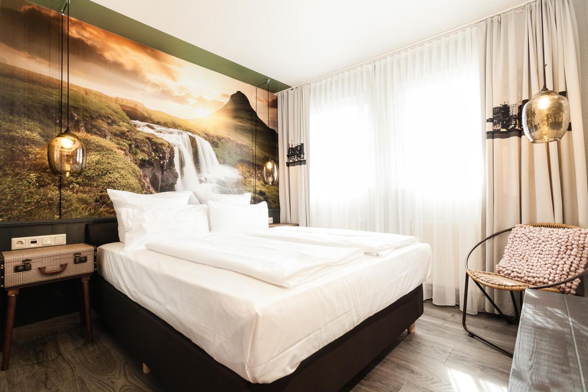 Standard Double or Twin Room,1399113044:JPEG