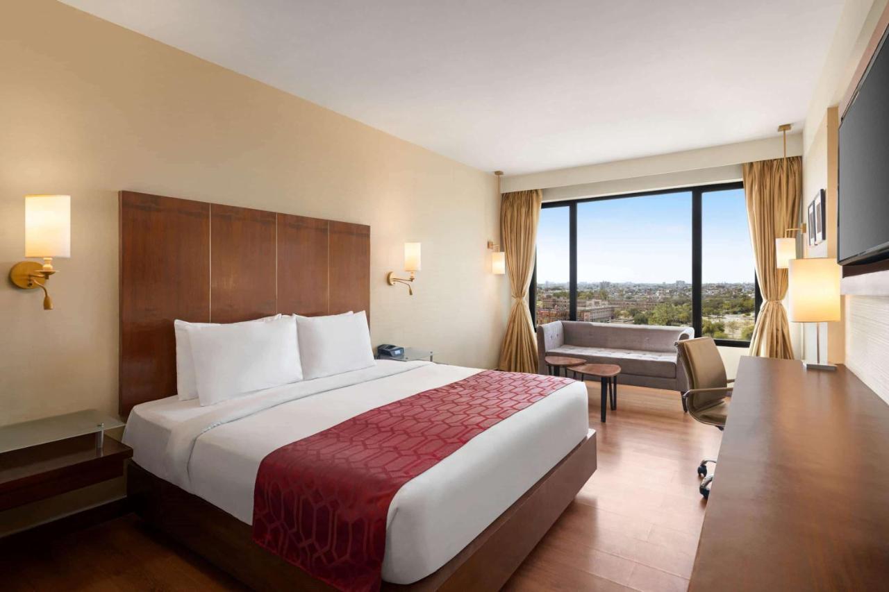 King Deluxe RoomEnjoy Happy Hours 11 on Alcoholic Beverages 