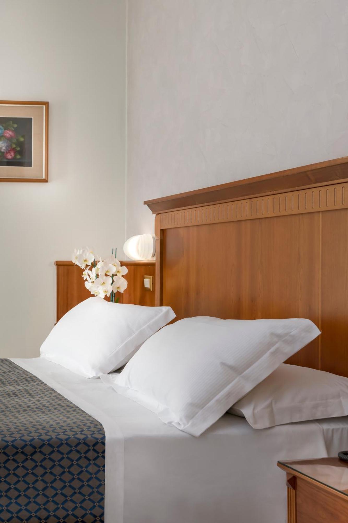 Triple Room Lateral Sea View