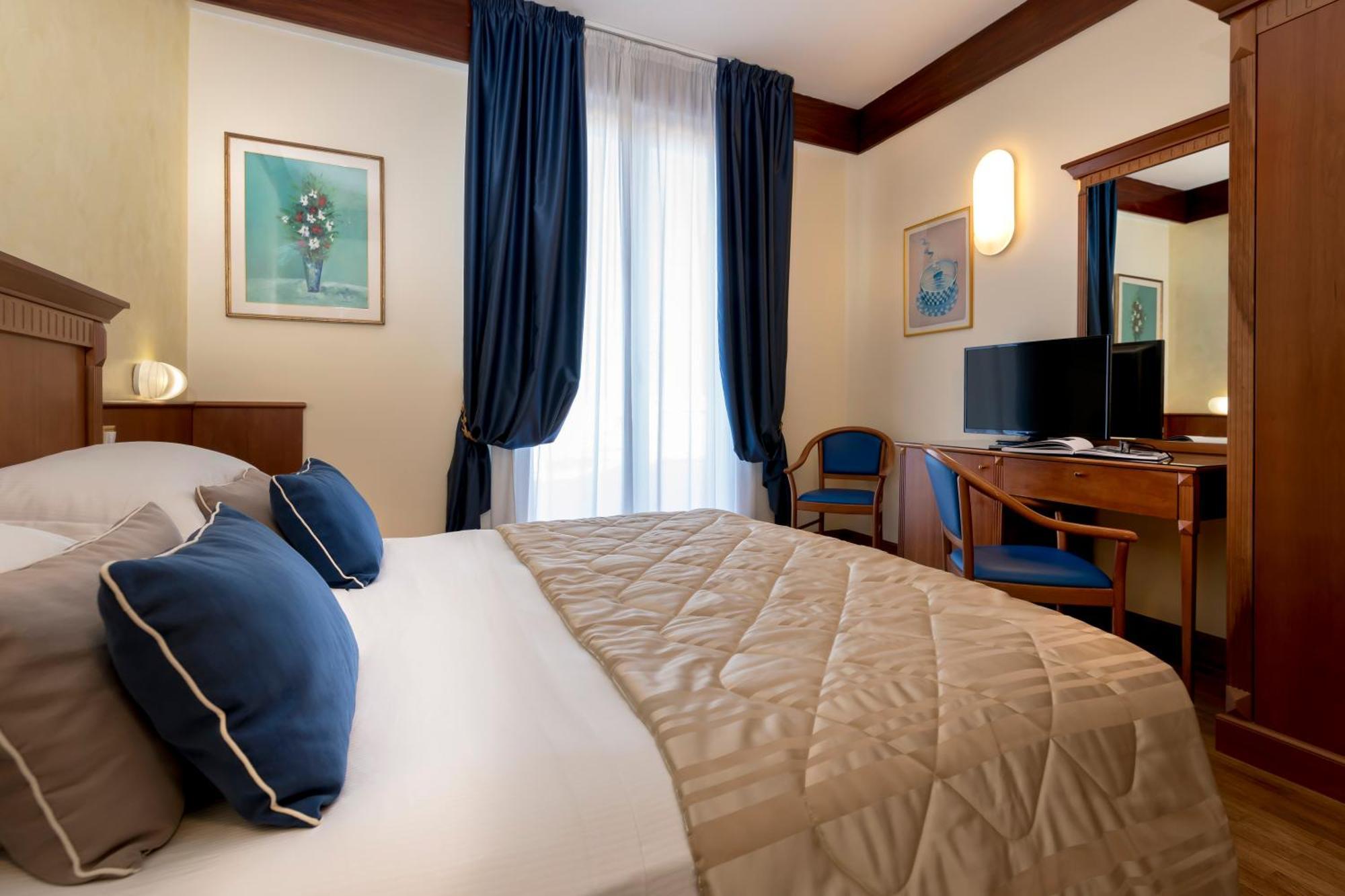 Double or Twin Room Terrace