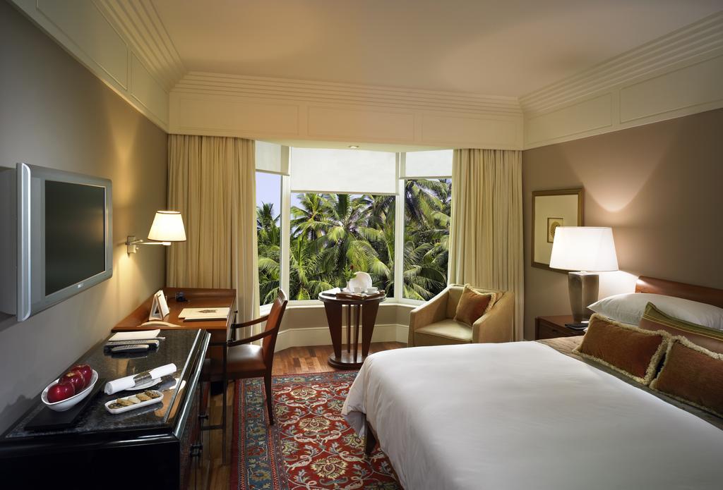 Premier Double or Twin Room with Pool View with 1+1 Happy hours are from 5pm to 7pm at 6 degrees on selected brands