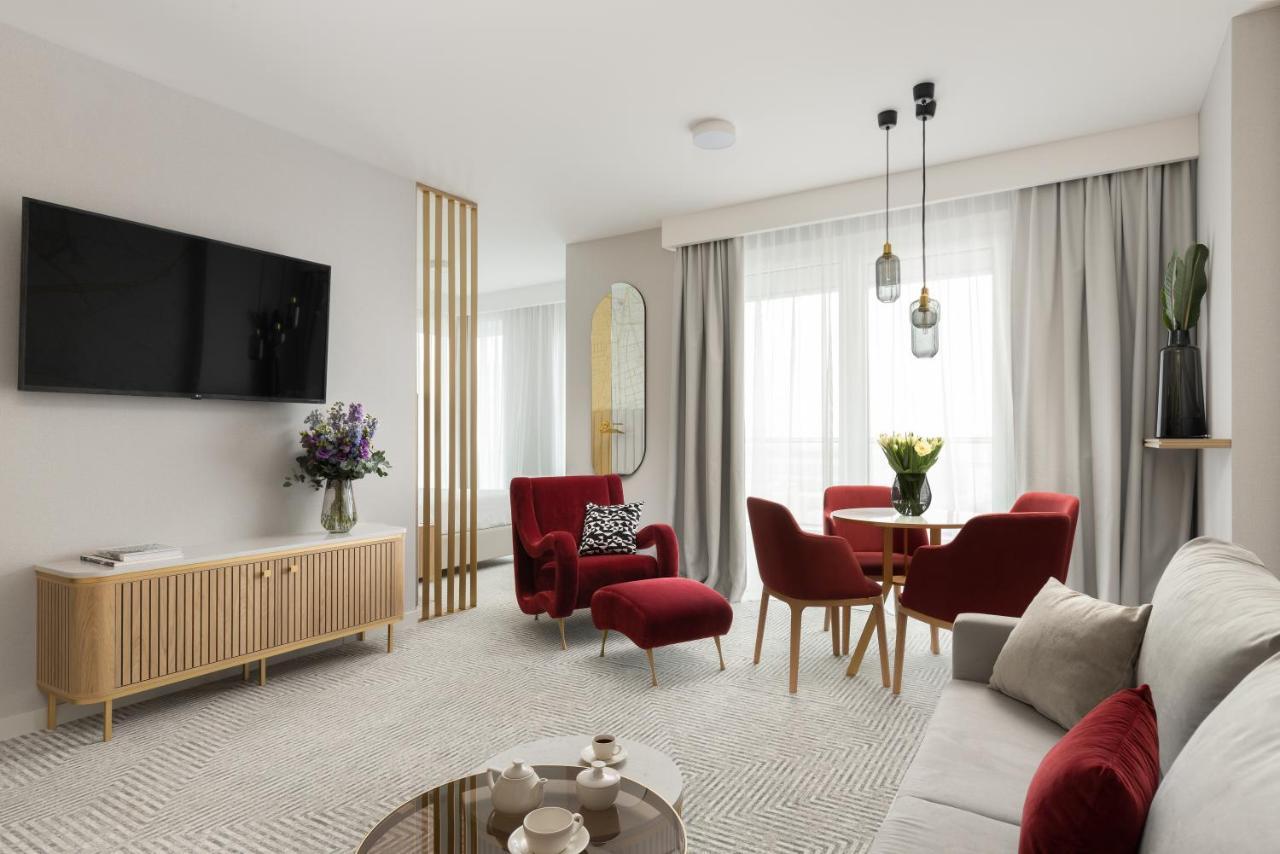 Family Room 1 King Bed 1 Sofa Bed Balcony,1256896891:JPEG