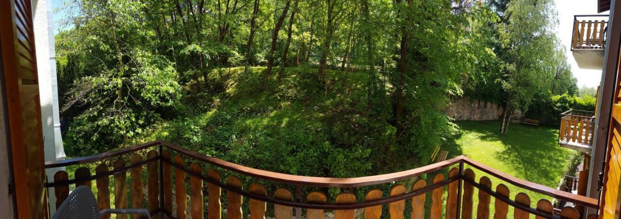 Double or Twin Room Garden View
