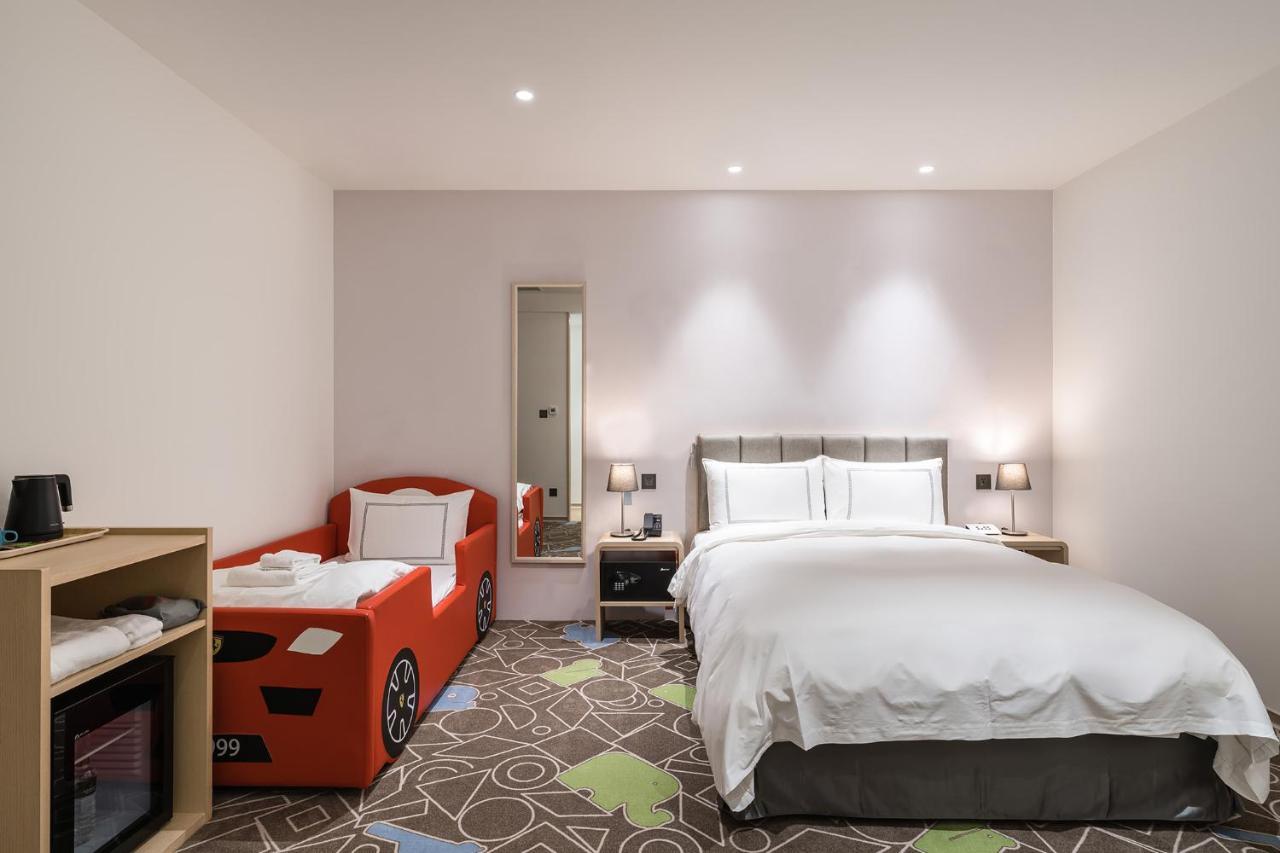 Tickets Package - Themed Double Room