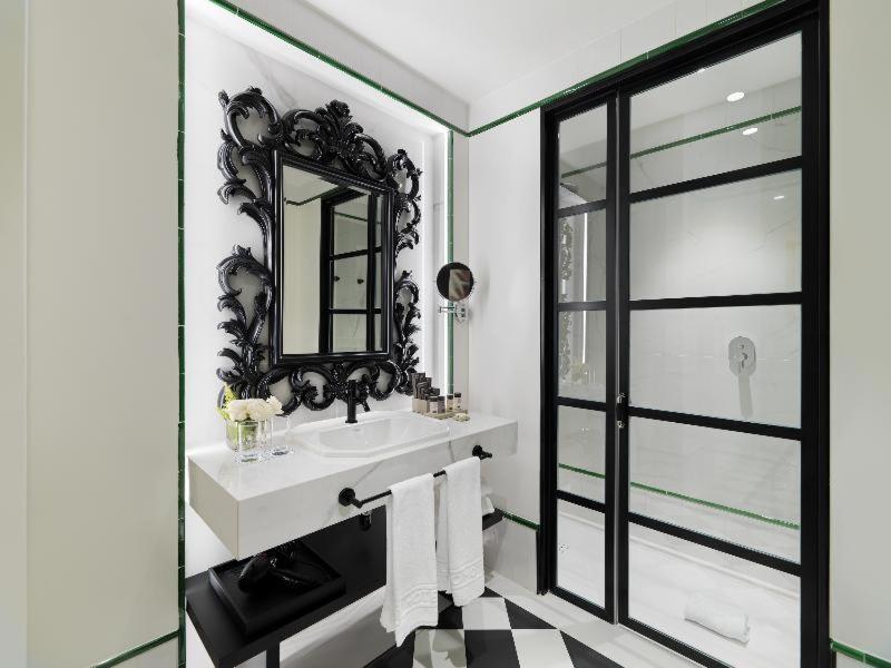 Double or Twin Room with City View
