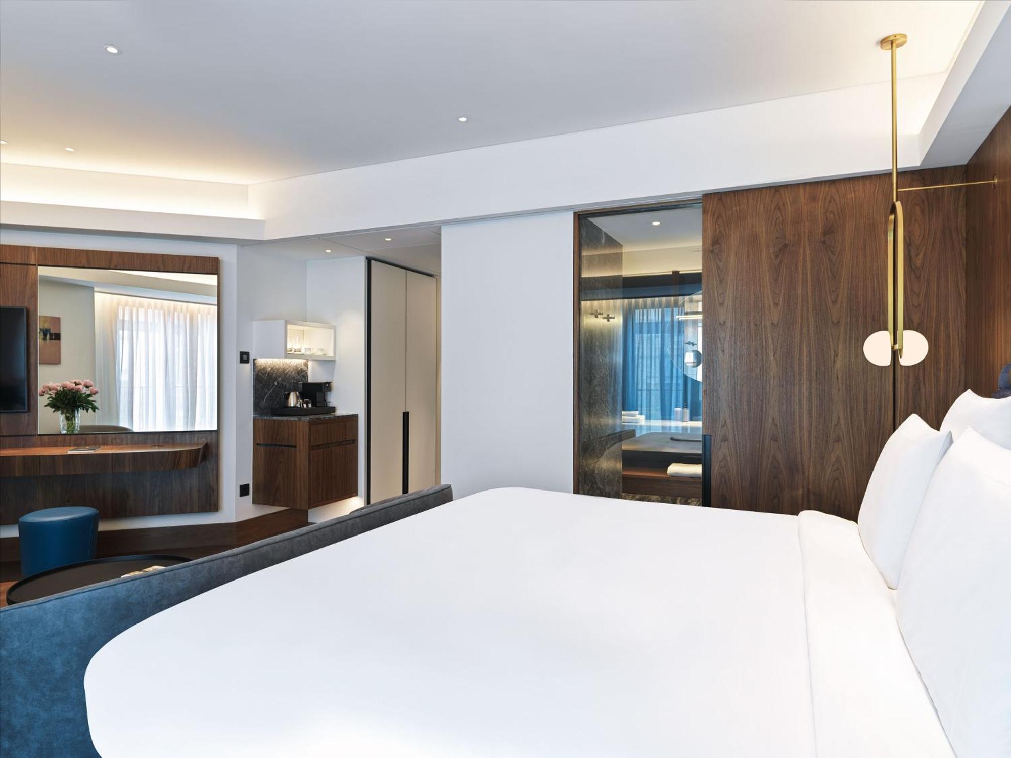 Junior King Suite,1758801848:JPEG
