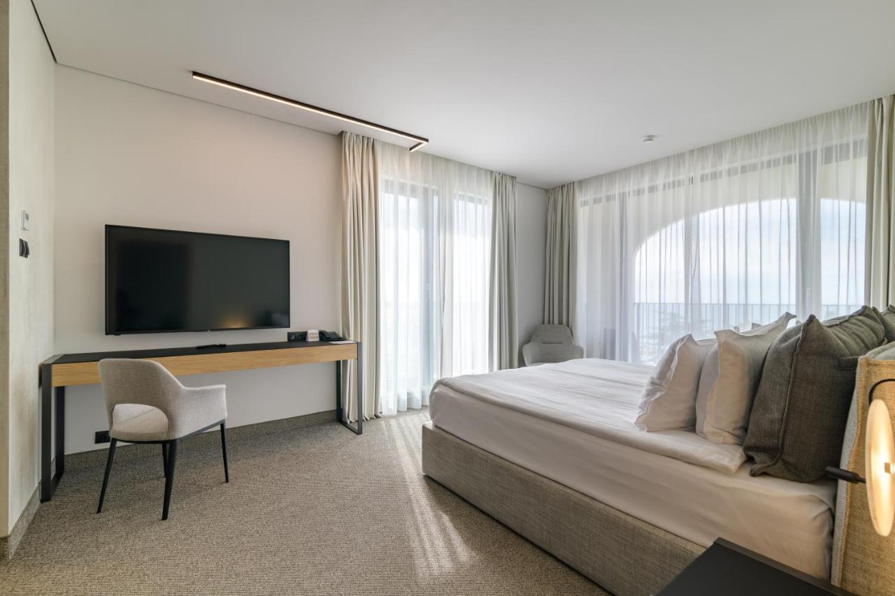 Apartment with Sea View and unlimited access to Health Spring Spa
