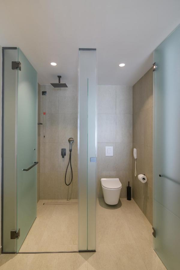 Executive Double Room with Park View and unlimited access to Health Spring Spa