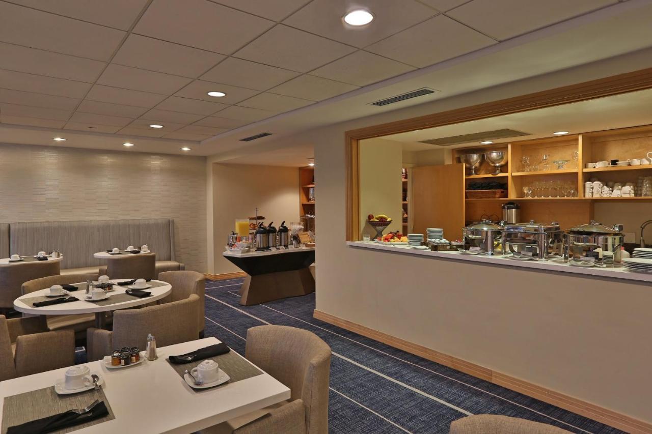 Premium King Room Club Lounge Access