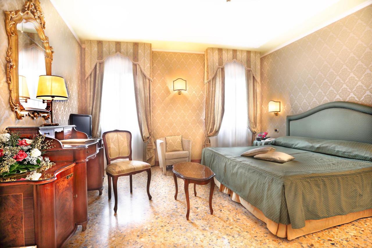 Habitación Doble Deluxe con vistas al canal