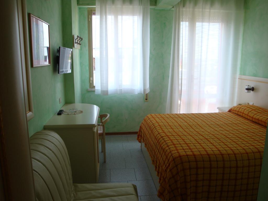 Triple Room with Balcony,1114000077:JPEG