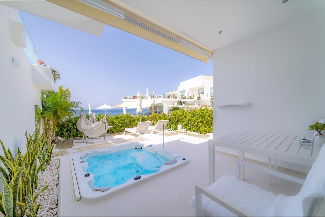Suite Principale avec 2 Chambres et Jacuzzi - Vue sur Mer