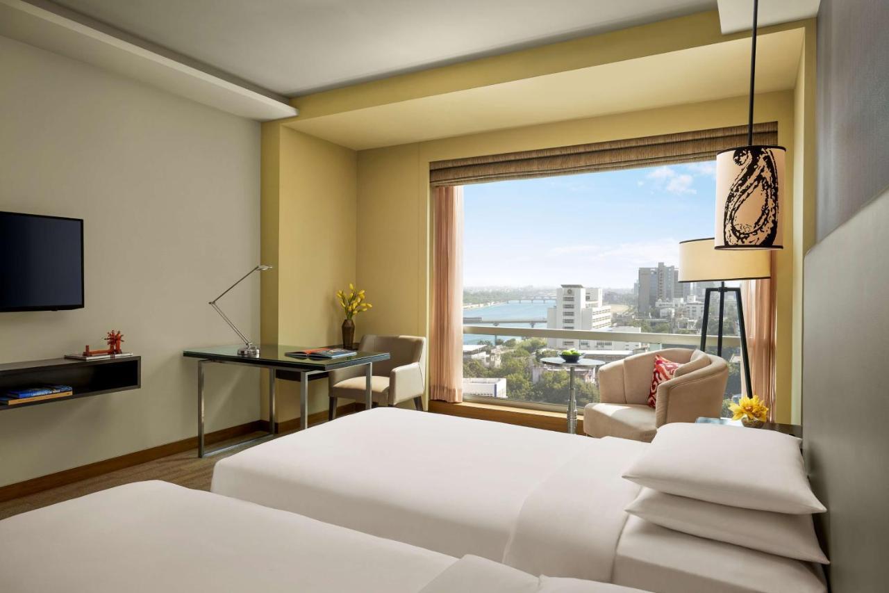 Club Twin Room Club Access & One-way Complimentary Airport transfer | on Spa & on F&B Till 31st Oct