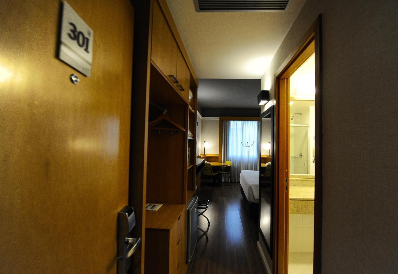 Deluxe Room,653124369:JPEG