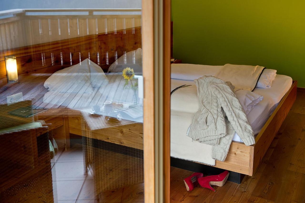 Familienzimmer mit Bergblick