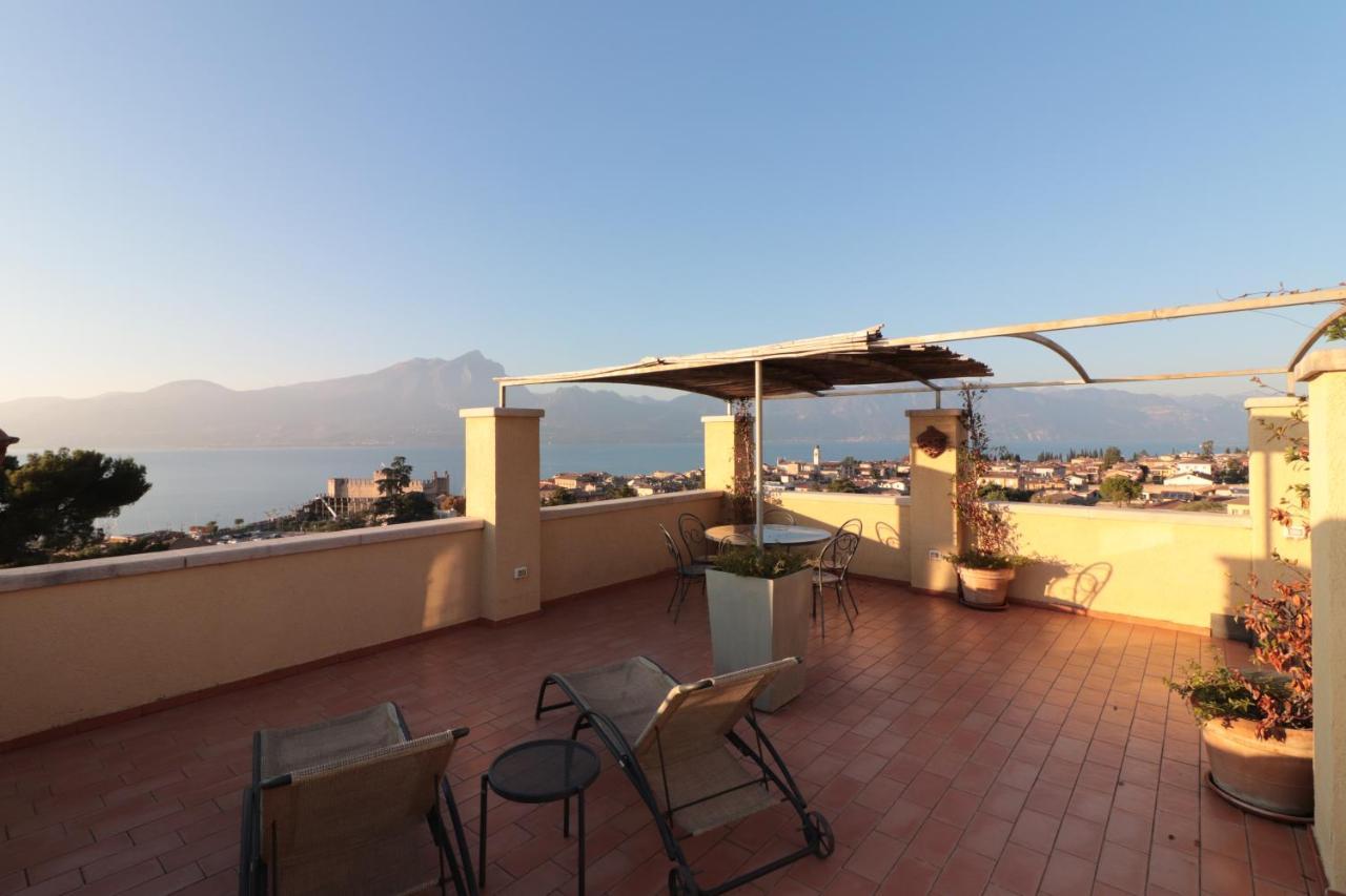 One-Bedroom Apartment with Terrace and Lake View