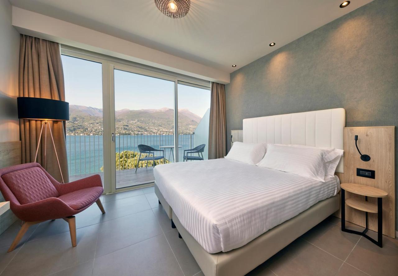 Deluxe Double or Twin Room Lake View