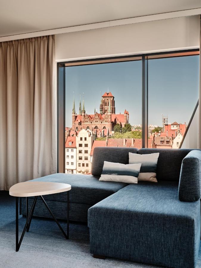 Premium Zimmer mit Kingsize-Bett und Flussblick