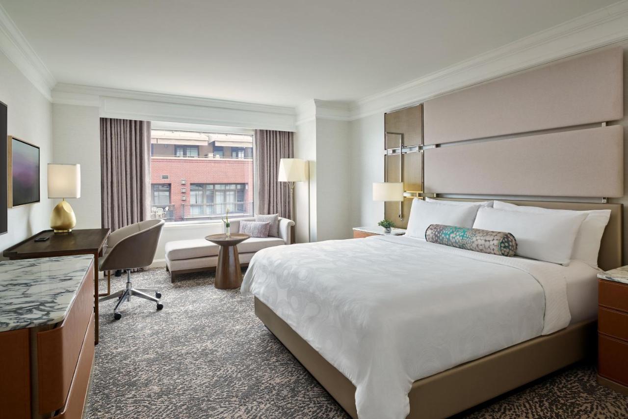 Deluxe King Room Courtyard View,1419285660:JPEG