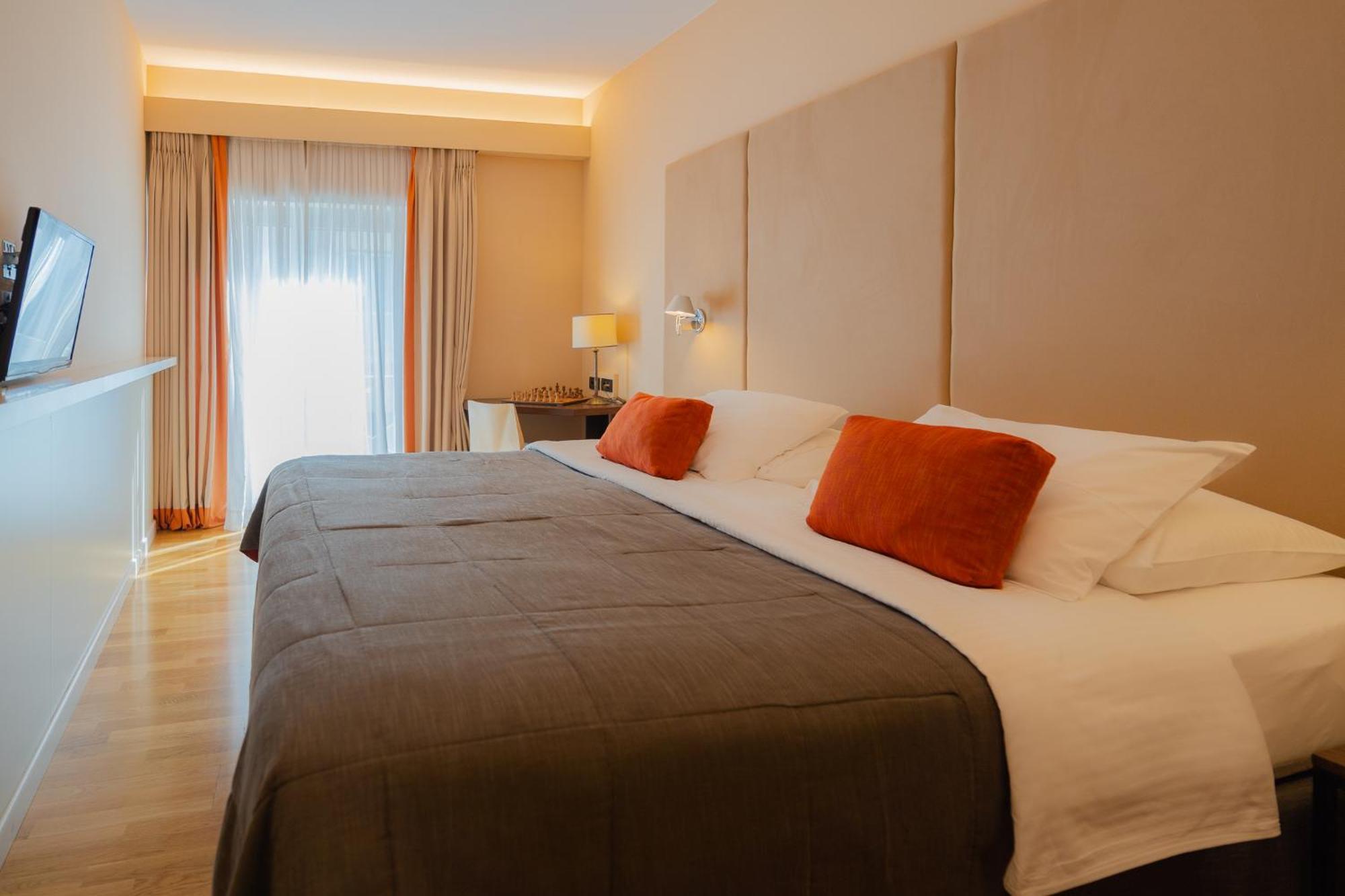 Quarto Superior com Cama de Casal ou 2 de Solteiro