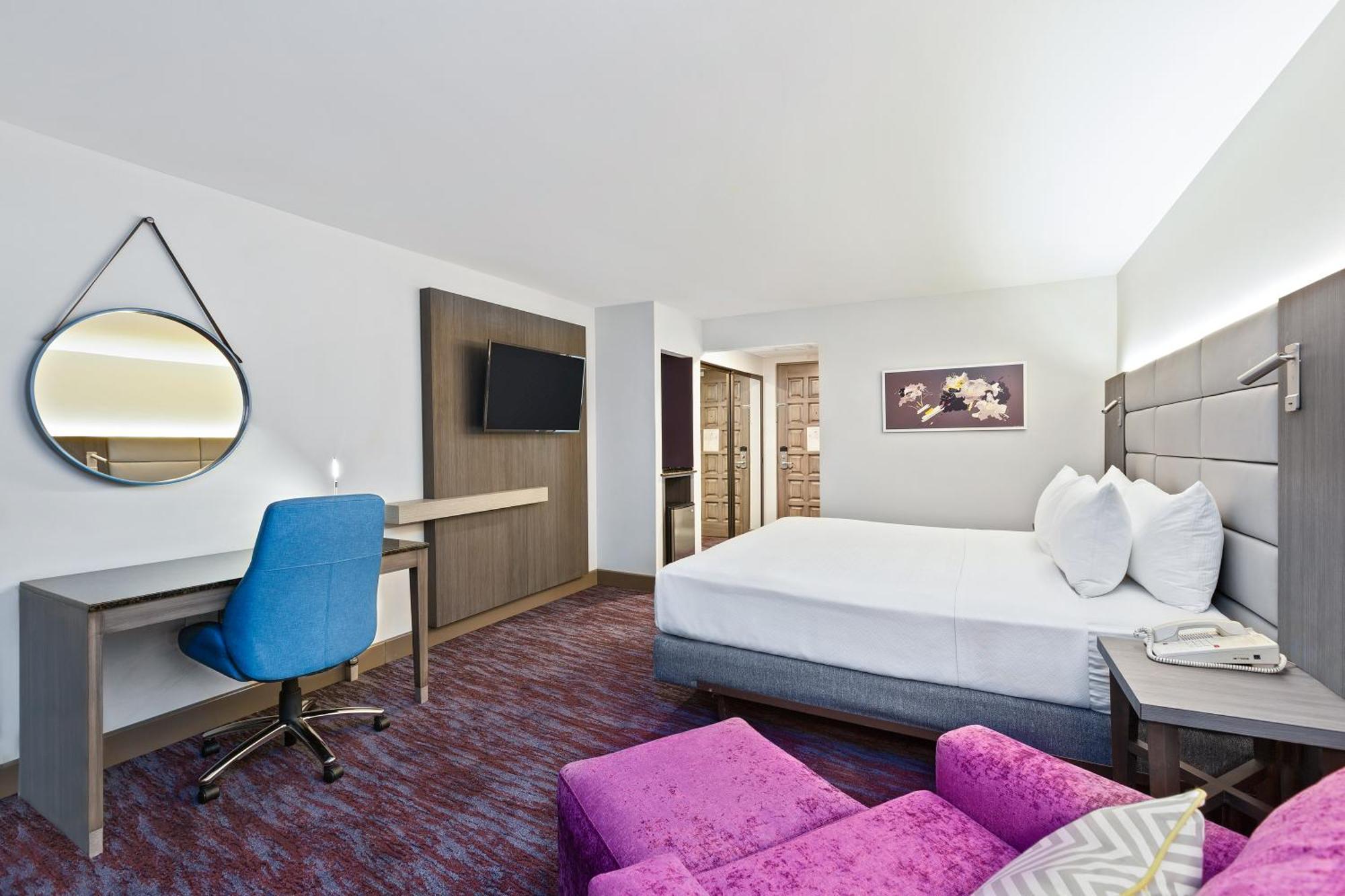 Standard King Room Lounge Access Club Floor