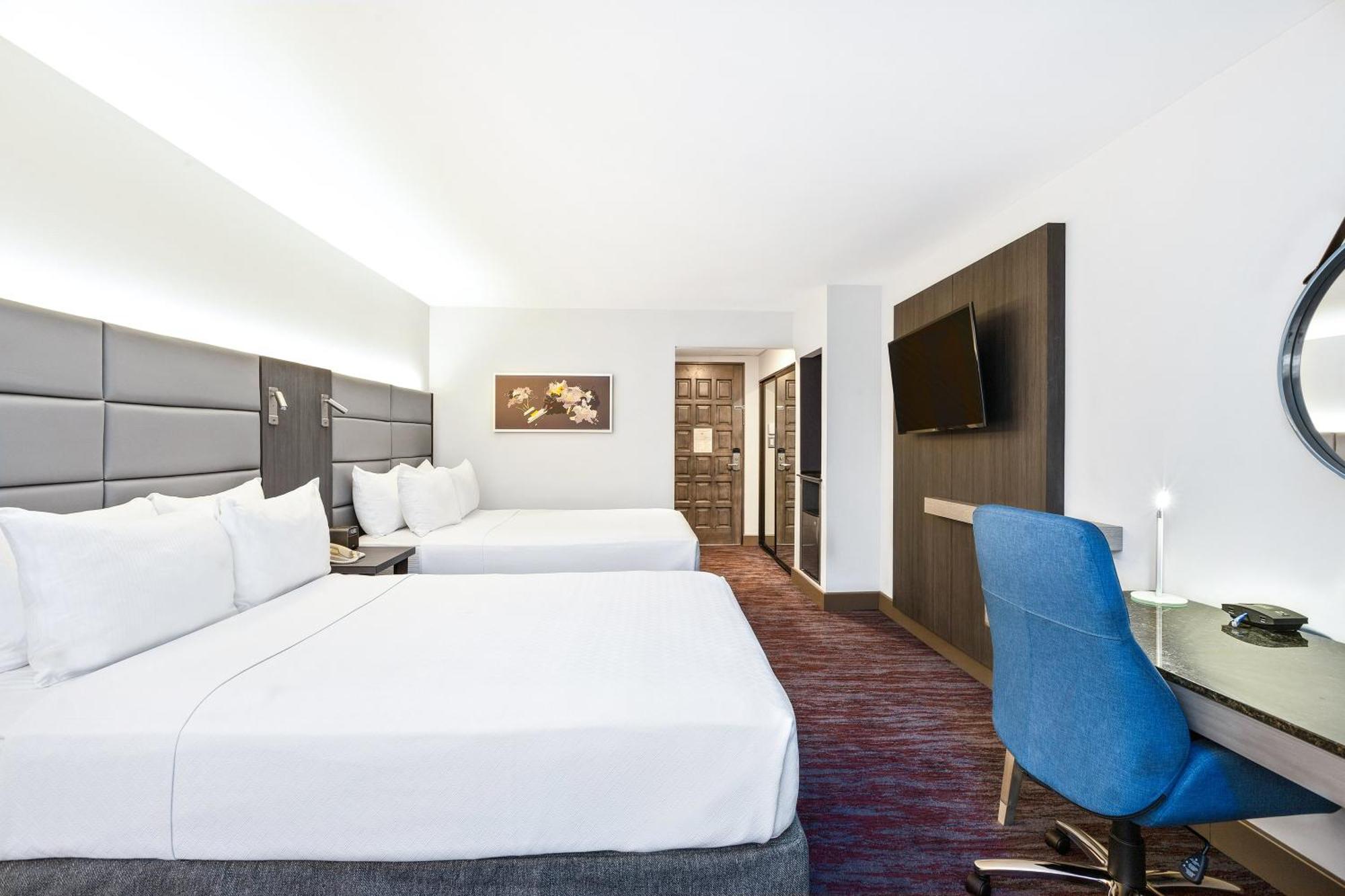 Standard Double Room Two Double Beds Lounge Access Club Floor