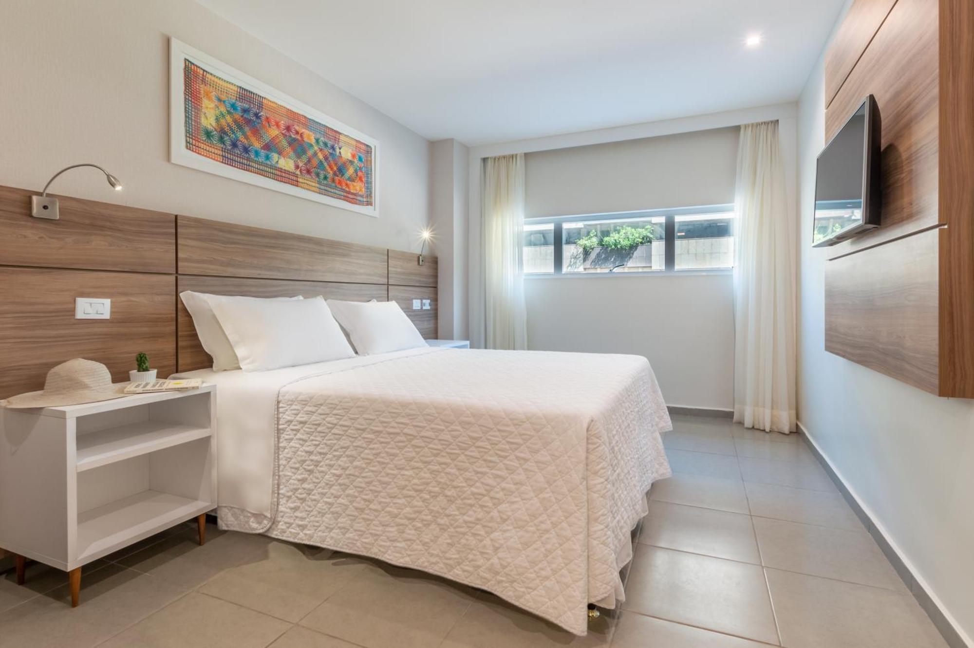 Standard Double 1 Queen Bed