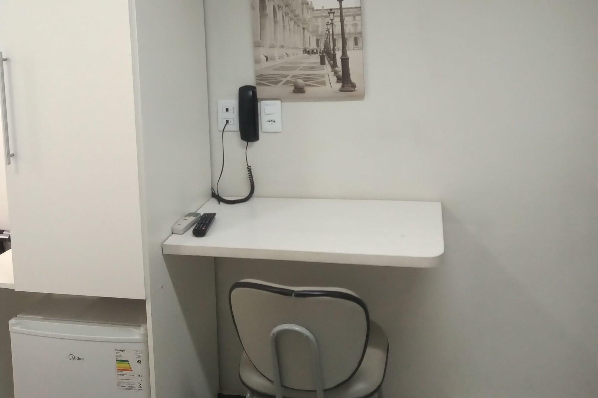 Quarto com 2 Camas de Solteiro